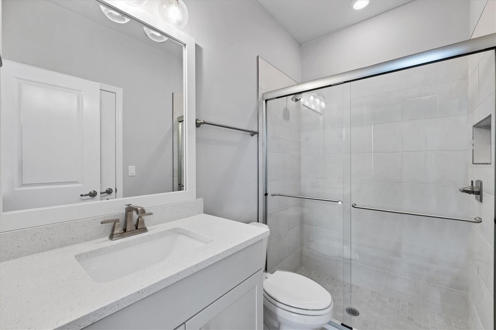 Image 31 of 59 For 2340 Lindstrom Street