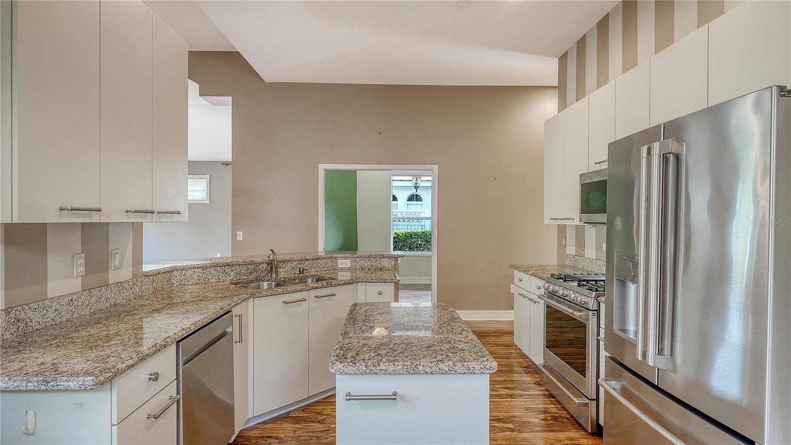 Image 11 of 51 For 6519 Oakland Hills Drive