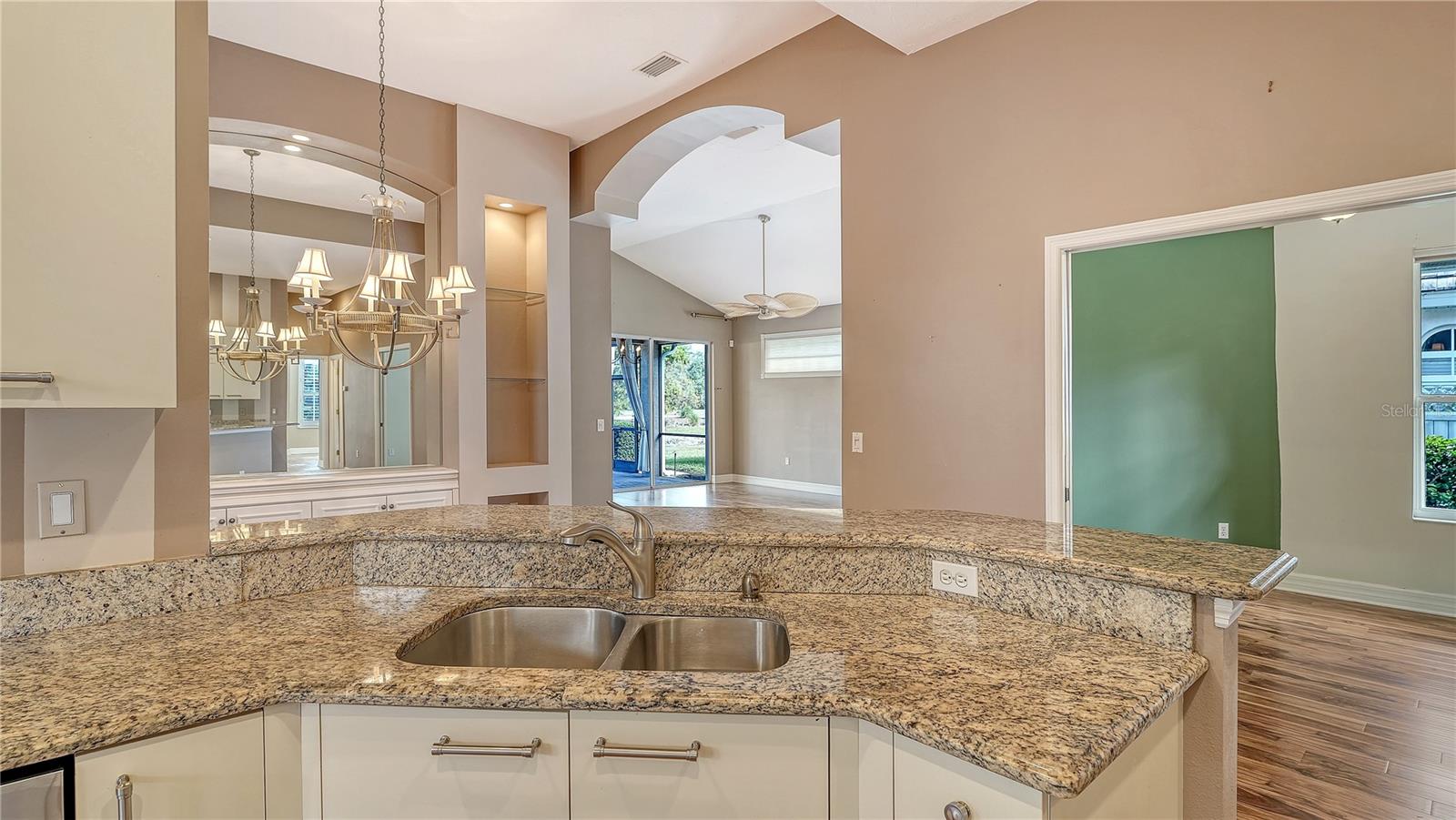 Image 18 of 51 For 6519 Oakland Hills Drive