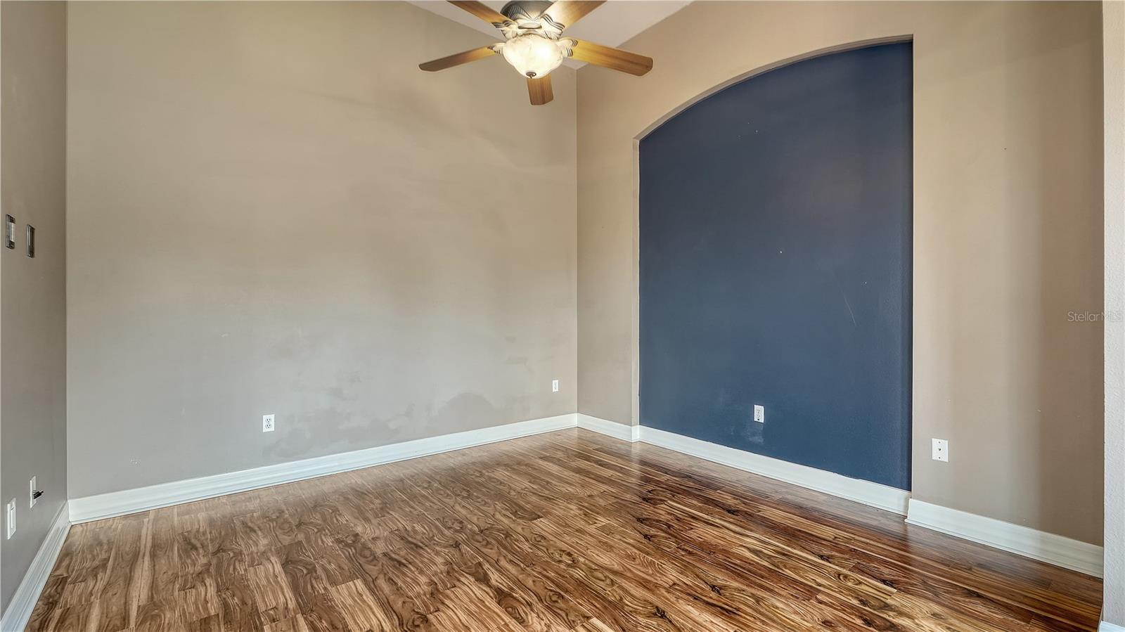 Image 21 of 51 For 6519 Oakland Hills Drive