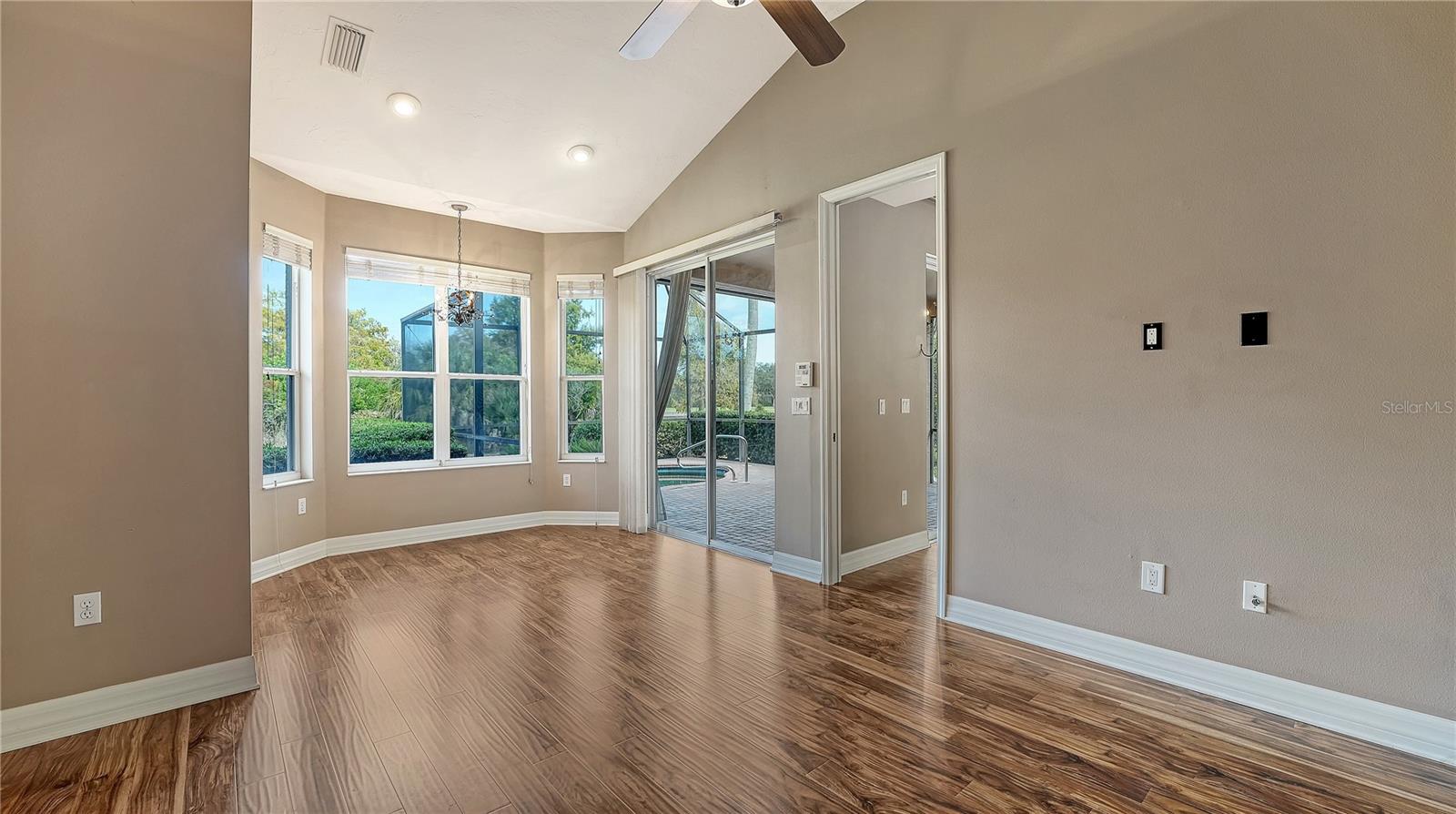 Image 22 of 51 For 6519 Oakland Hills Drive