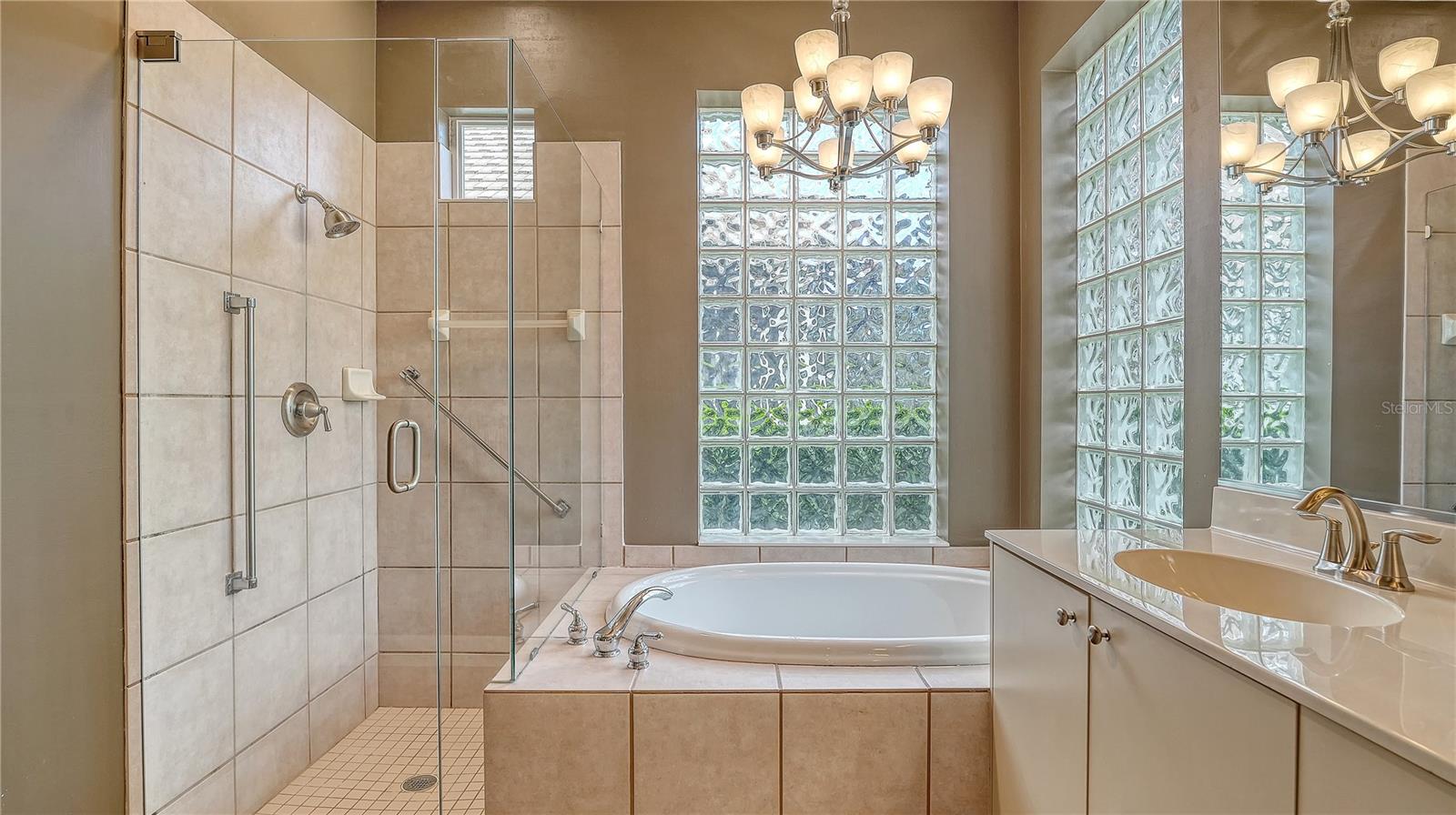 Image 24 of 51 For 6519 Oakland Hills Drive