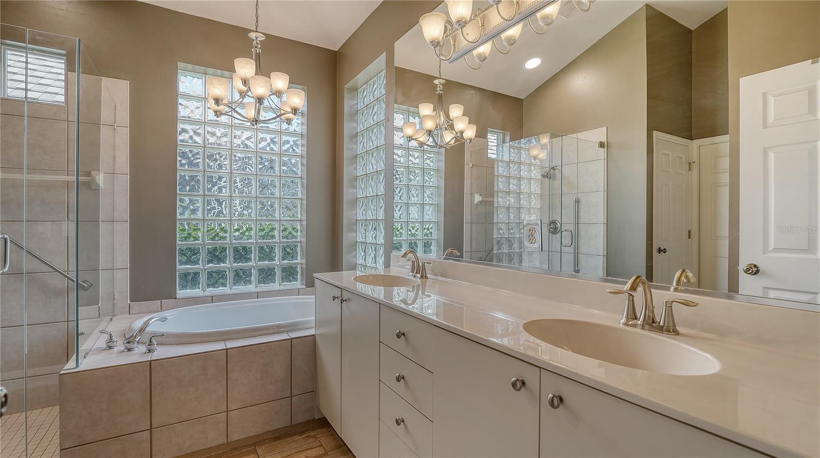 Image 26 of 51 For 6519 Oakland Hills Drive