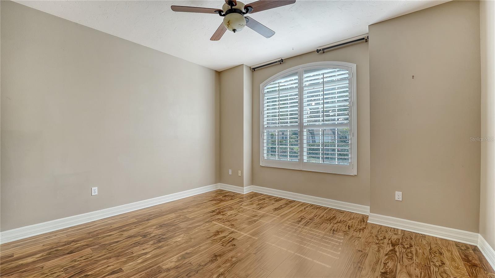 Image 29 of 51 For 6519 Oakland Hills Drive