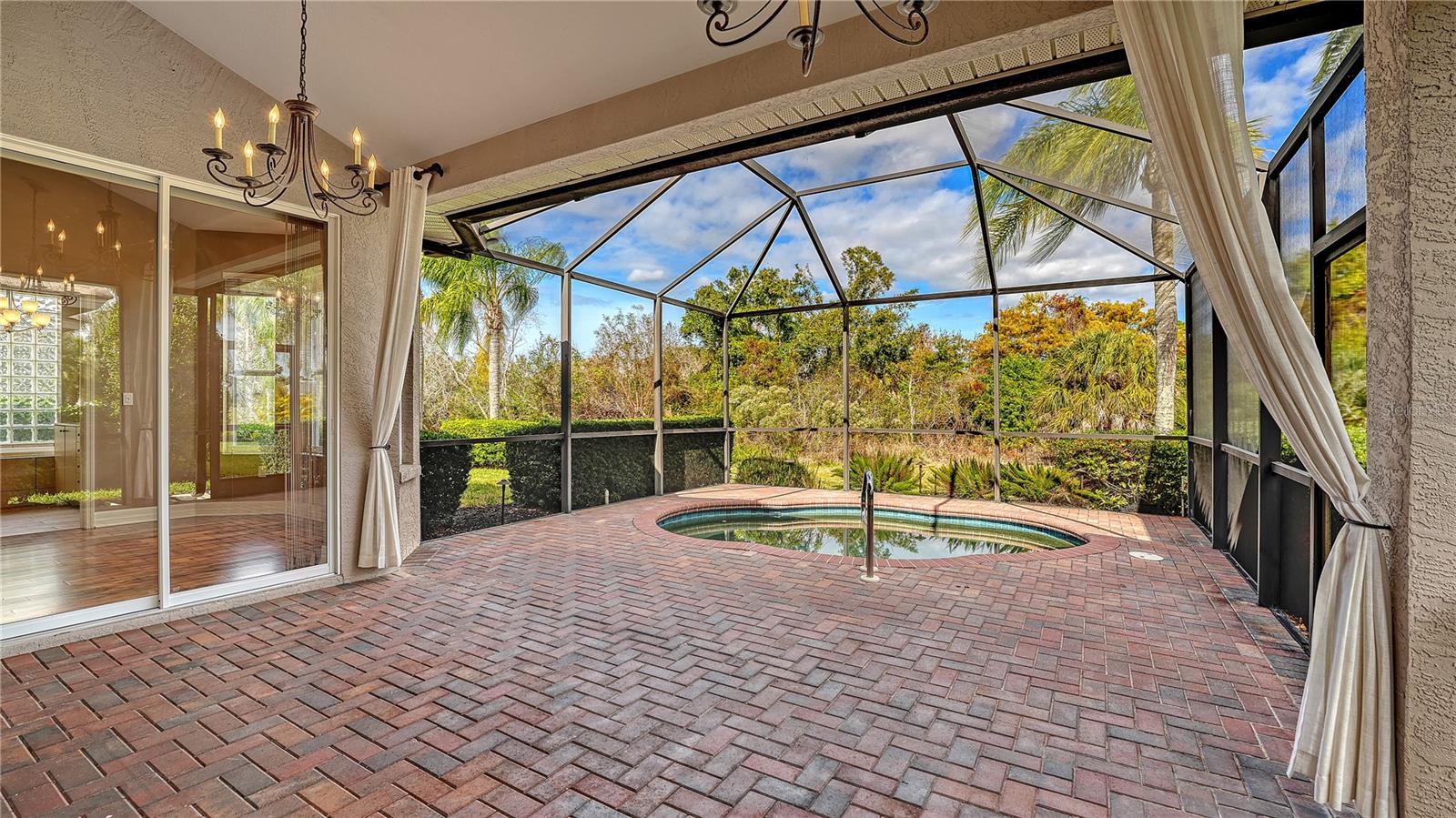 Image 31 of 51 For 6519 Oakland Hills Drive