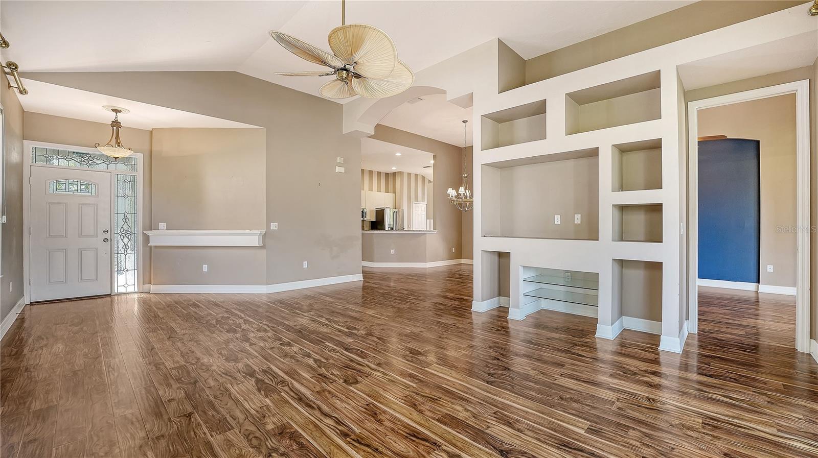 Image 5 of 51 For 6519 Oakland Hills Drive