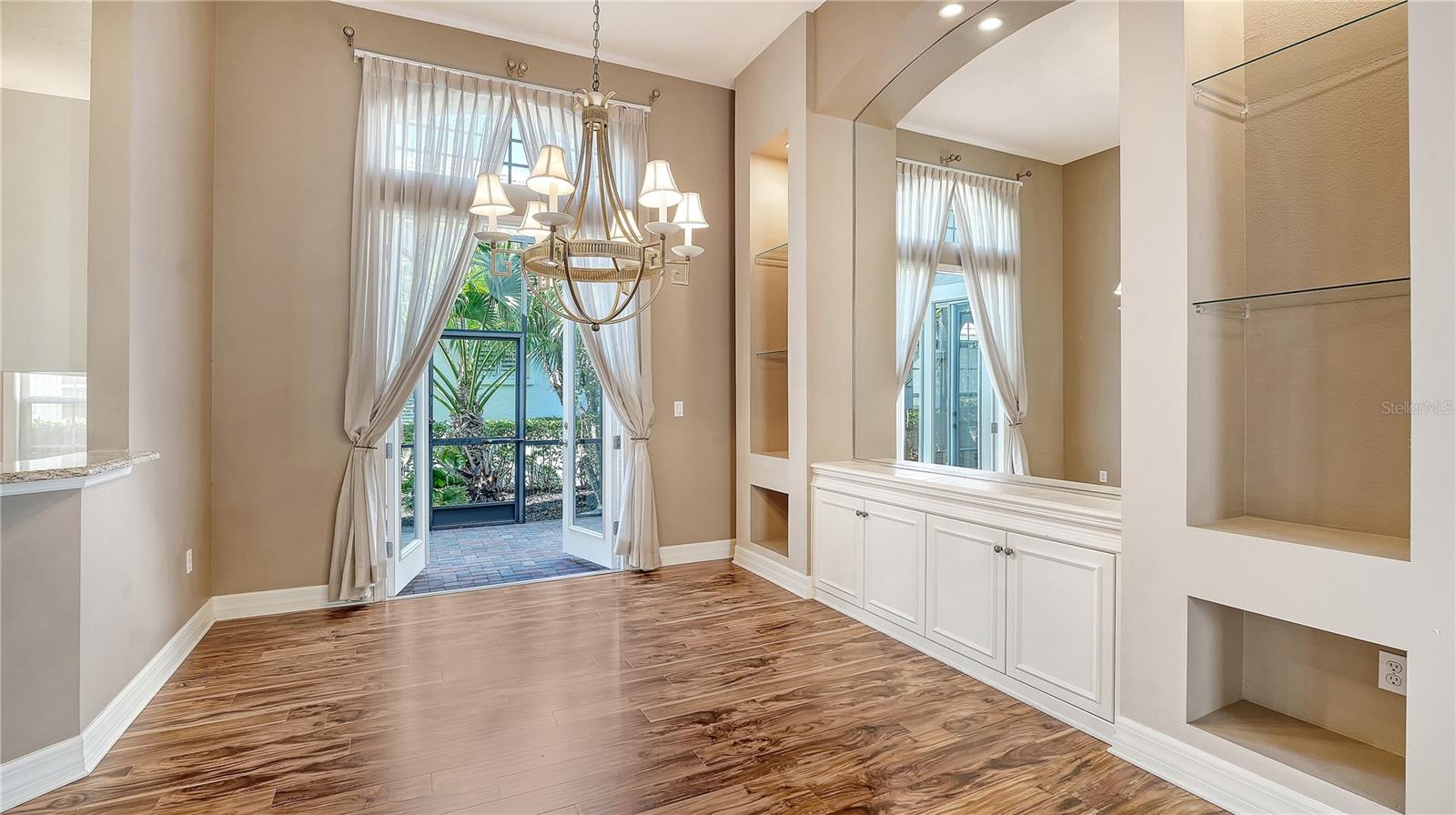 Image 8 of 51 For 6519 Oakland Hills Drive