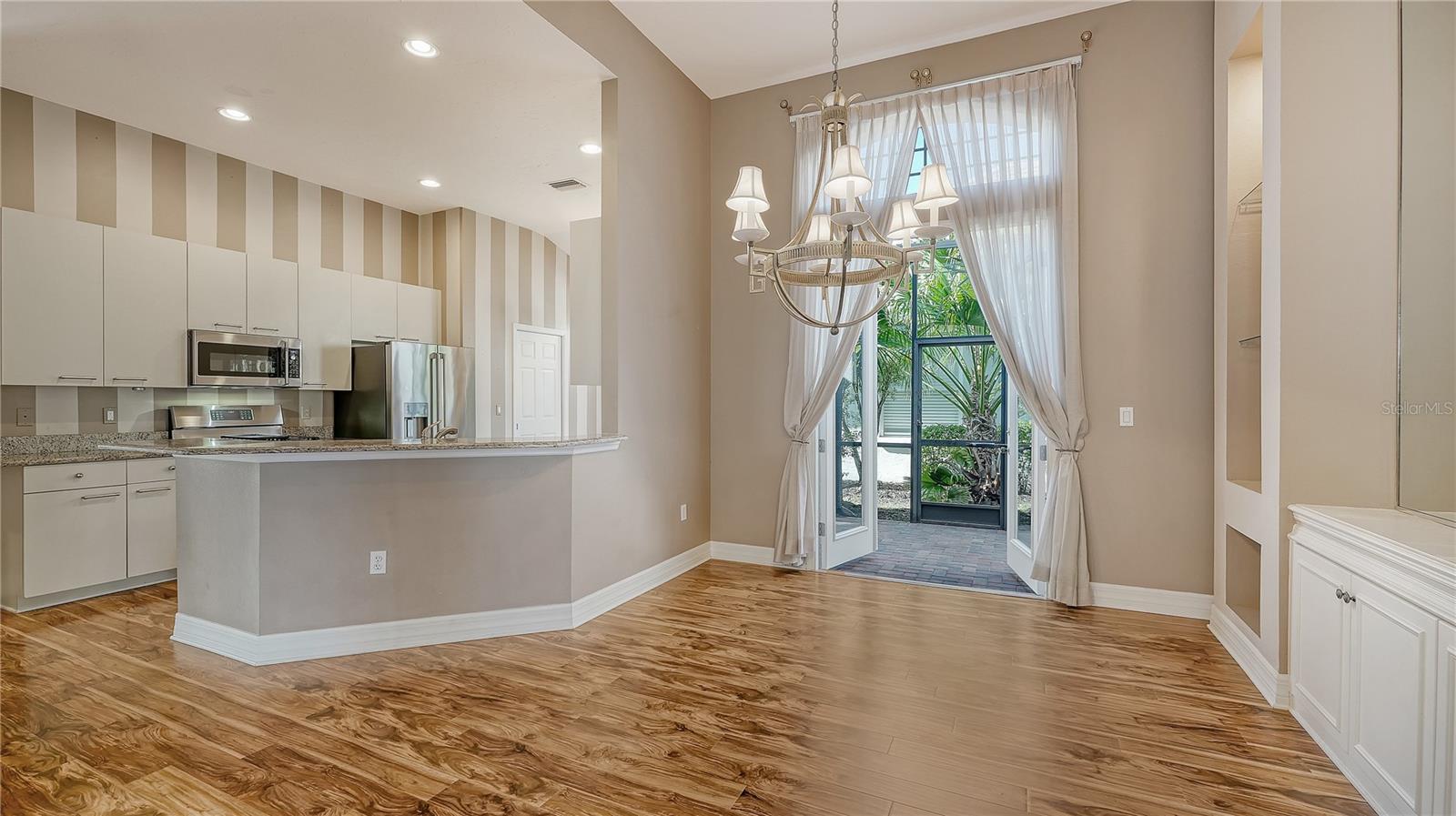 Image 9 of 51 For 6519 Oakland Hills Drive