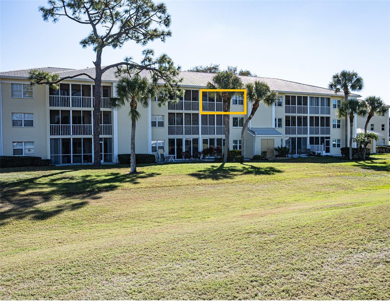 Image 22 of 41 For 433 Cerromar Lane 541