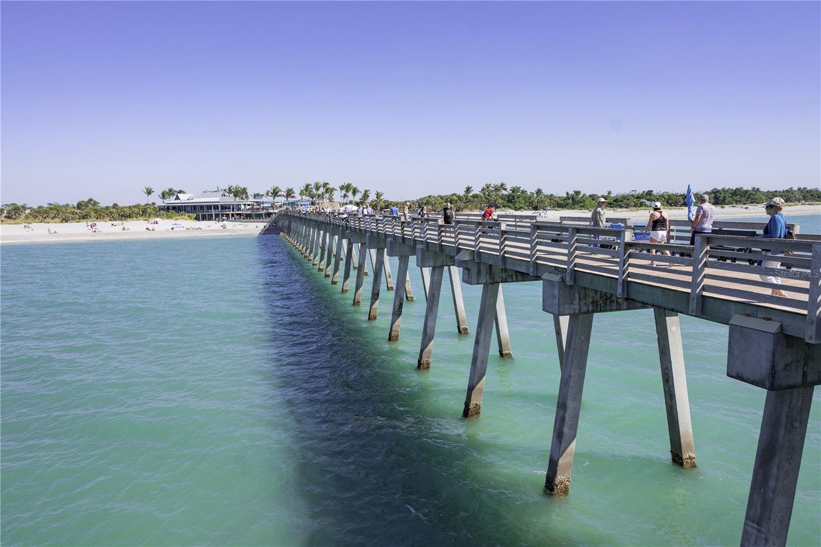 Image 36 of 41 For 433 Cerromar Lane 541