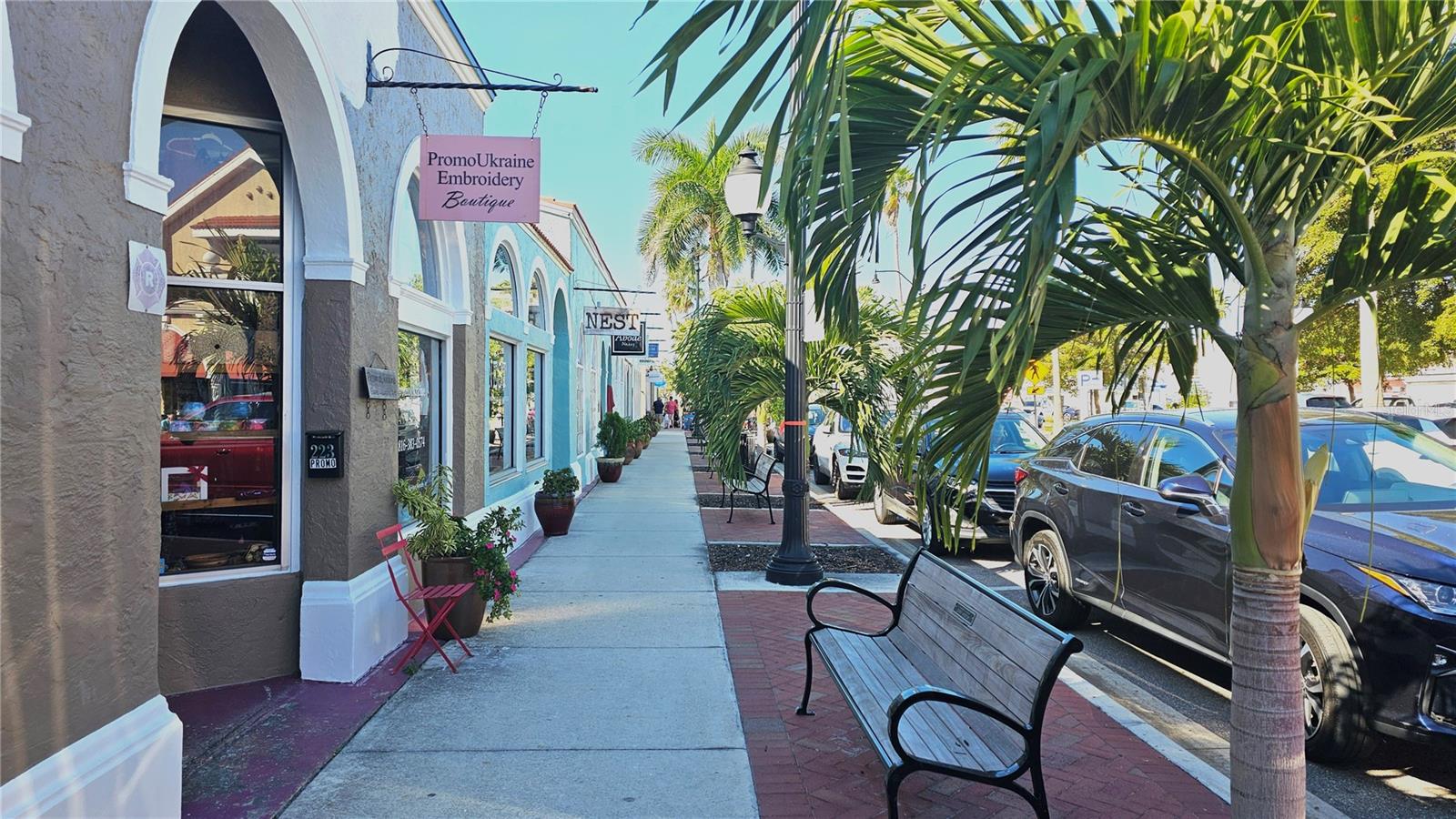 Image 38 of 41 For 433 Cerromar Lane 541