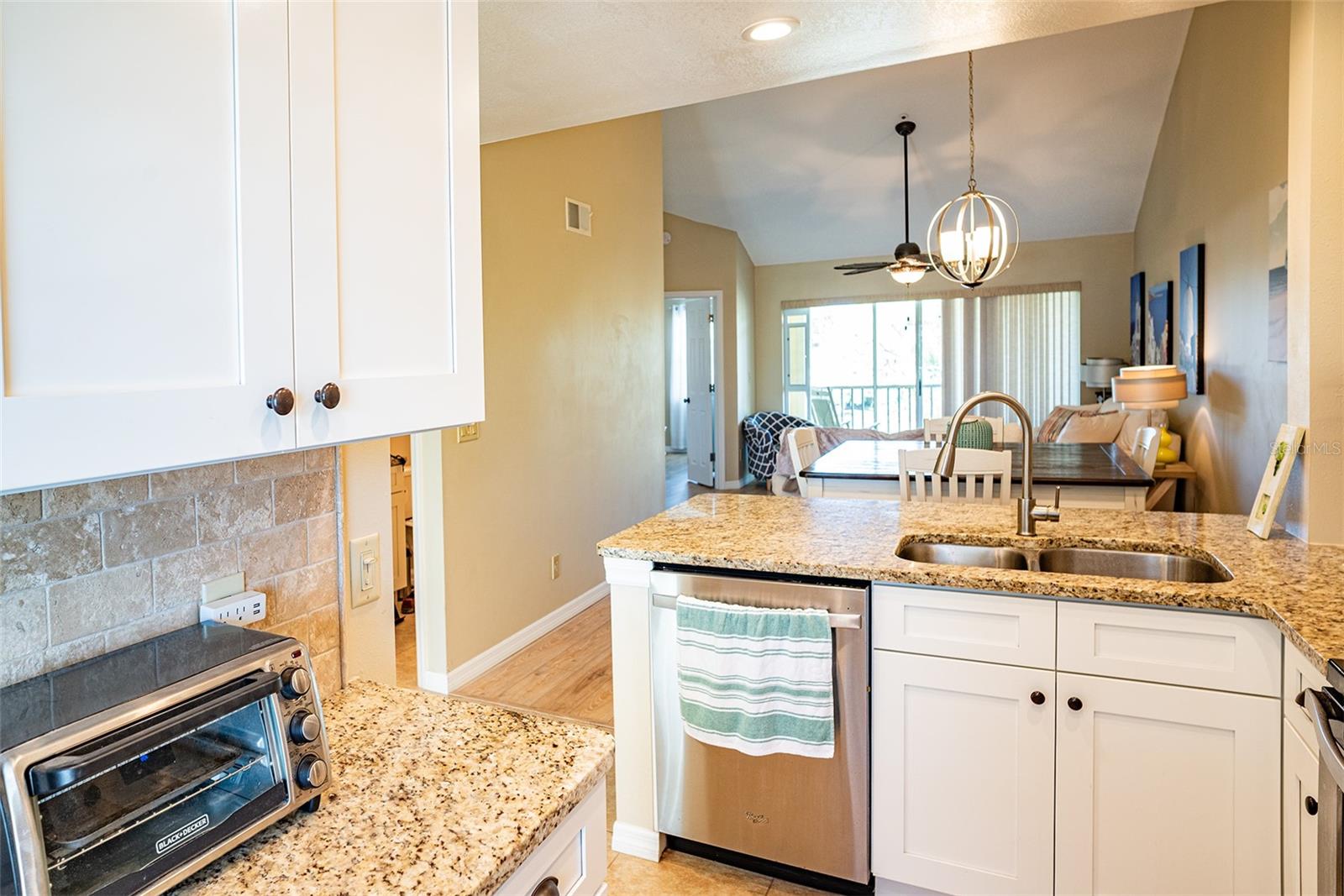 Image 6 of 41 For 433 Cerromar Lane 541