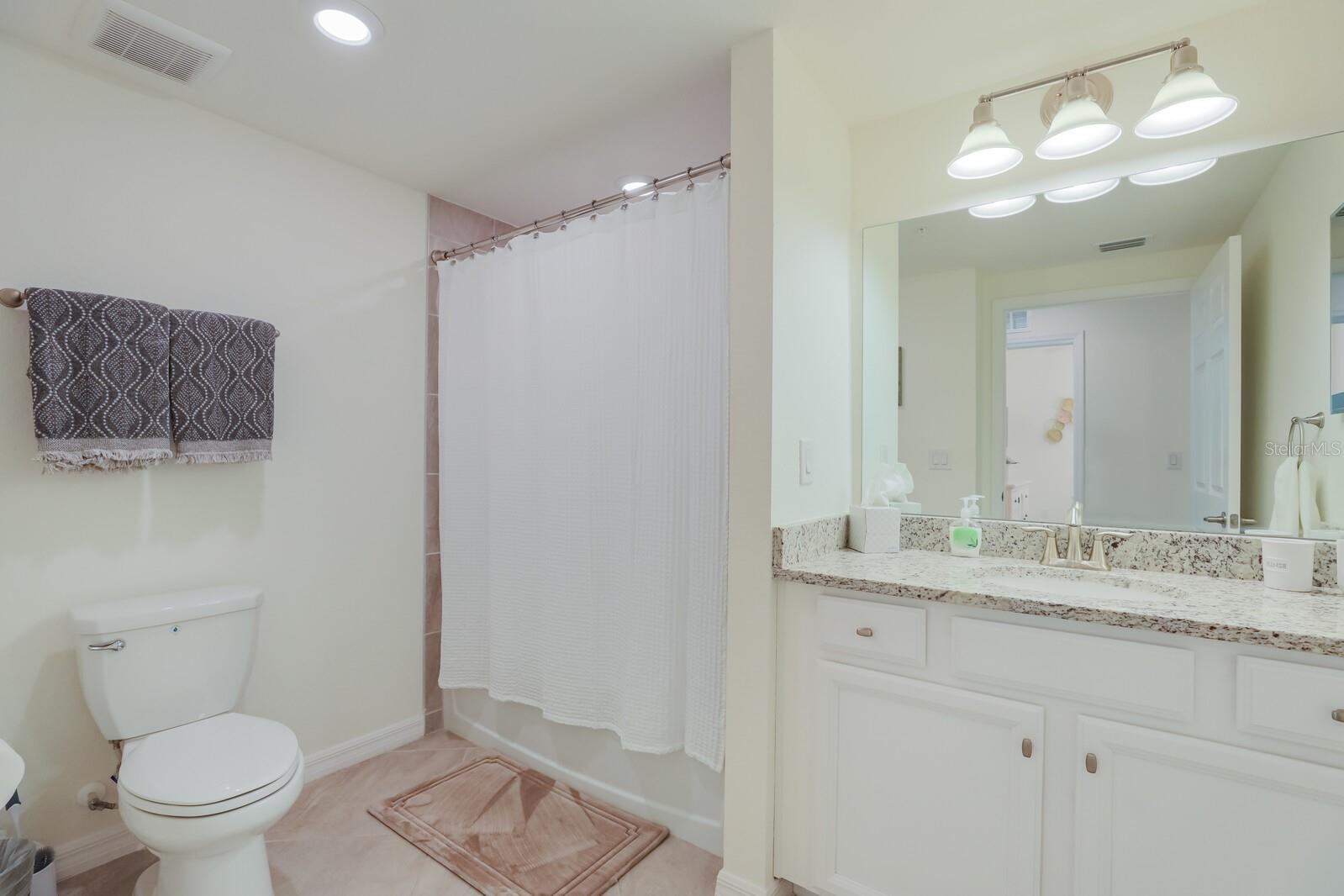 Image 15 of 58 For 18017 Gawthrop Drive 104