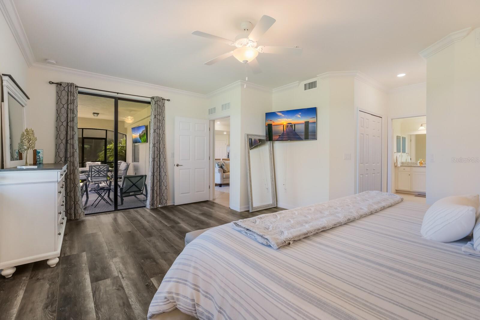 Image 19 of 58 For 18017 Gawthrop Drive 104