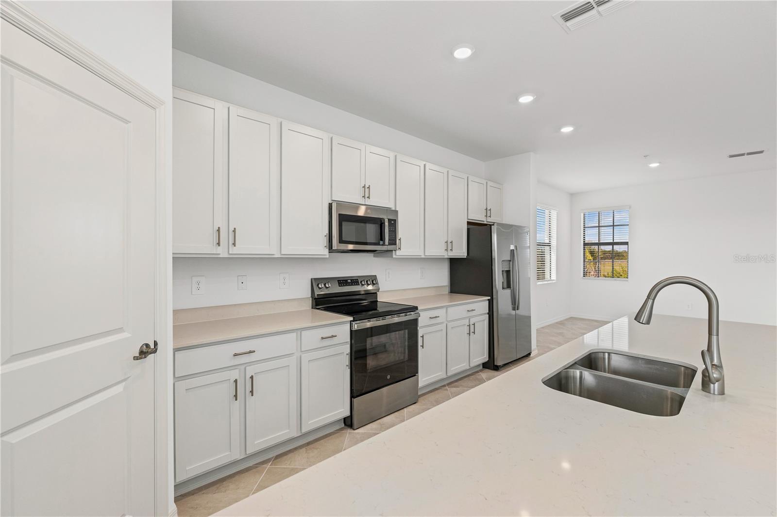 Image 10 of 32 For 5608 Summit Pointe Circle 103