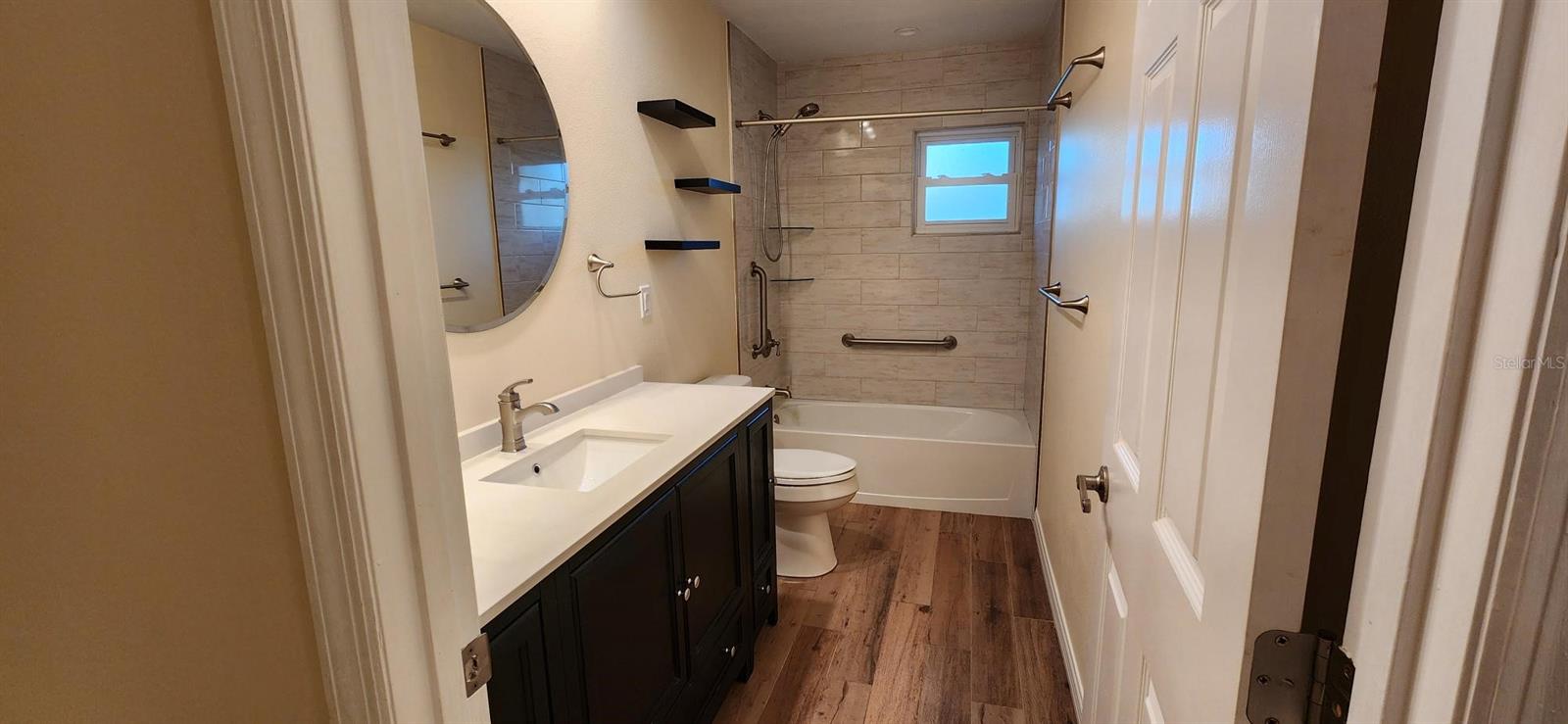 Image 3 of 26 For 5124 Palm Aire Drive