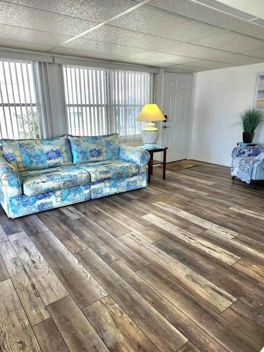 Image 11 of 57 For 1912 Iowa Avenue