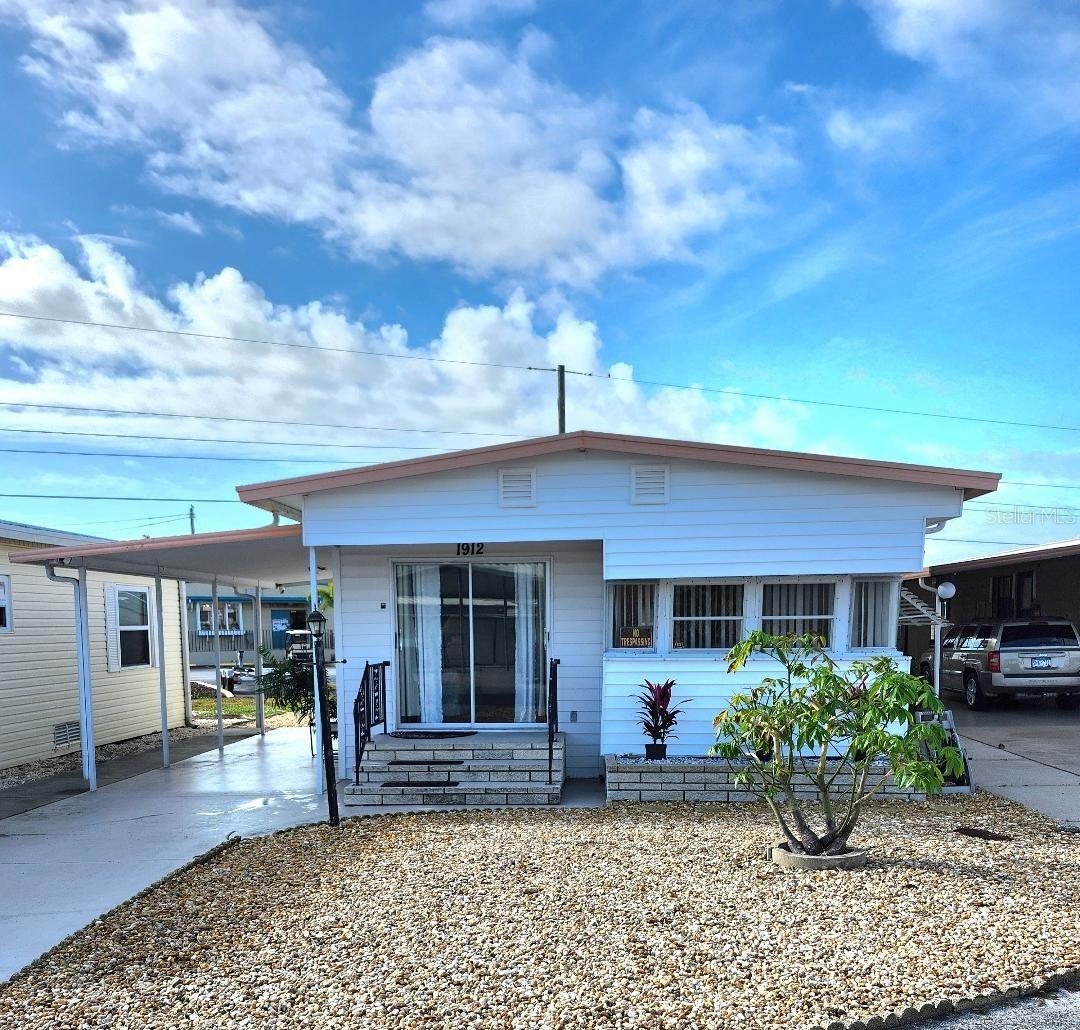 Image 2 of 57 For 1912 Iowa Avenue