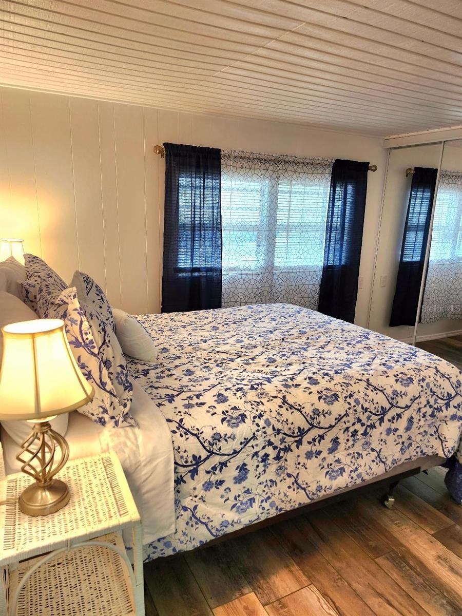 Image 27 of 57 For 1912 Iowa Avenue