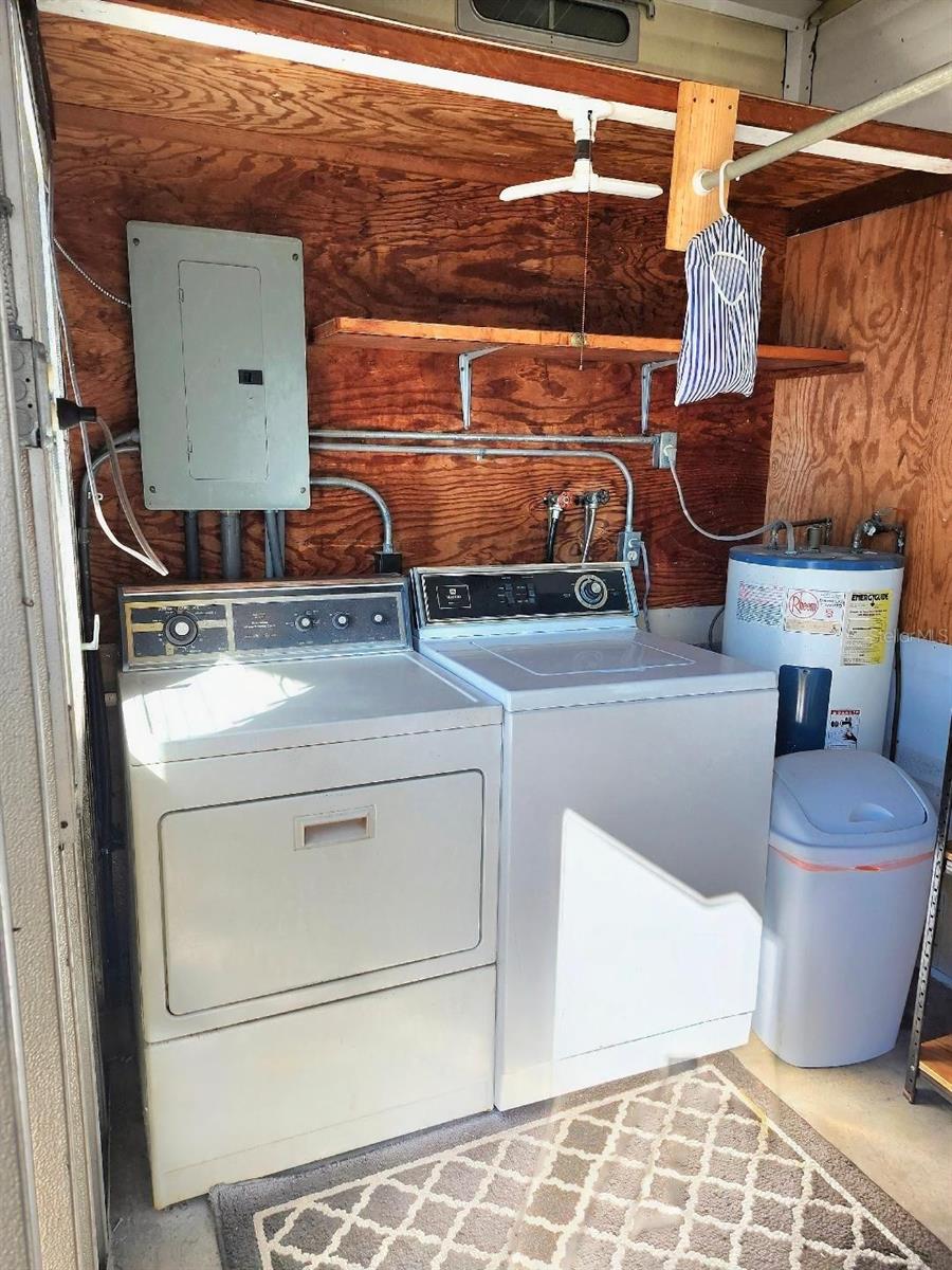 Image 31 of 57 For 1912 Iowa Avenue