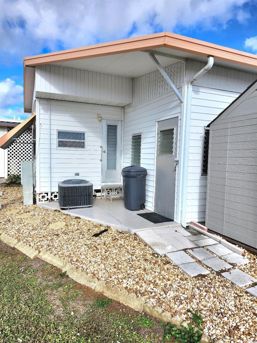 Image 6 of 57 For 1912 Iowa Avenue