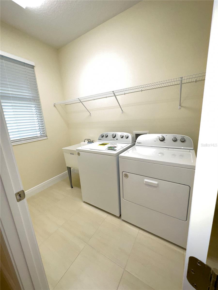 Image 21 of 24 For 117 Van Gogh Cove