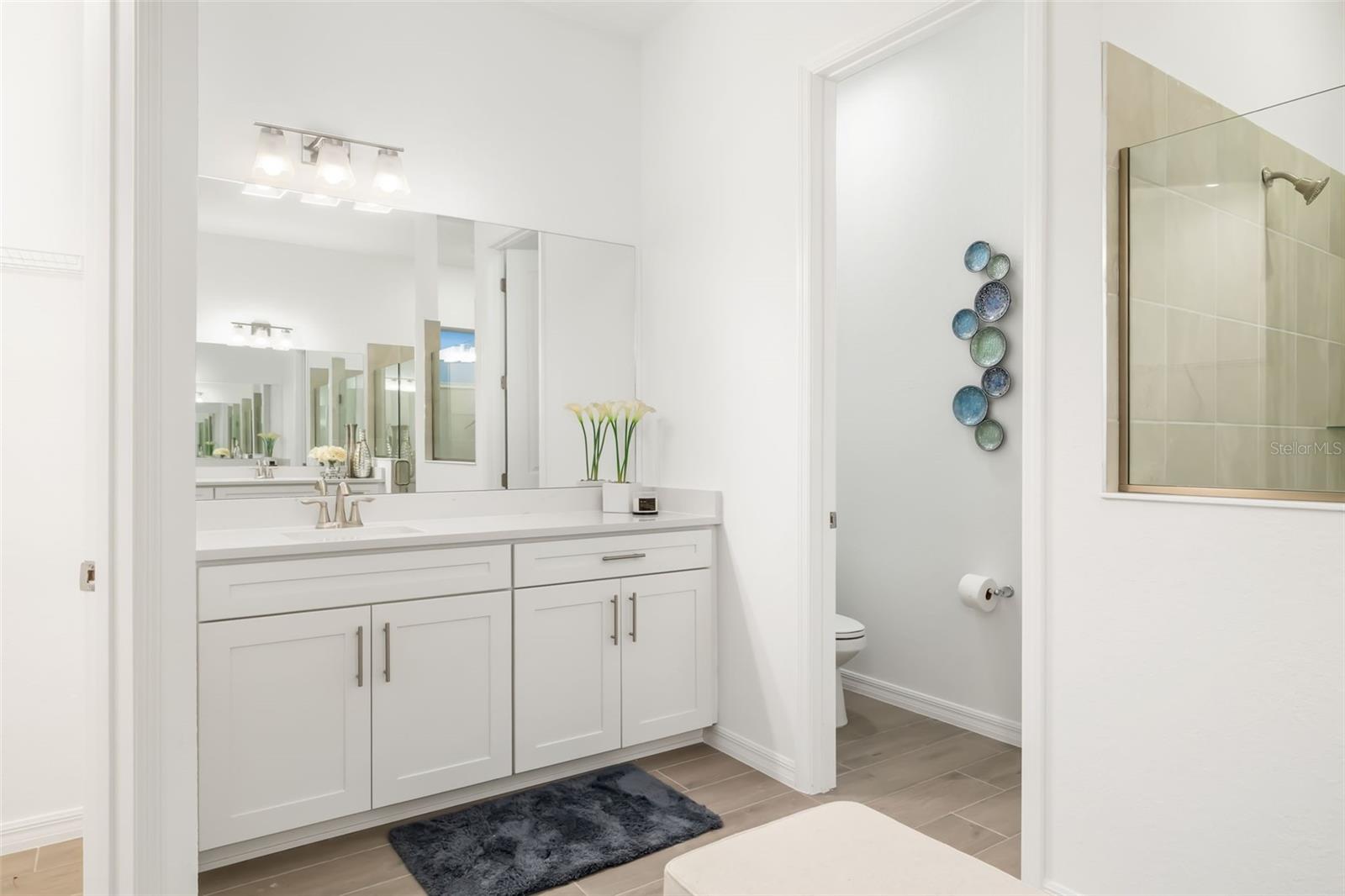 Image 32 of 90 For 5617 Lightning Whelk Lane