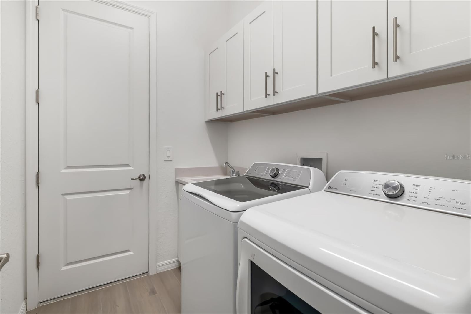 Image 42 of 90 For 5617 Lightning Whelk Lane