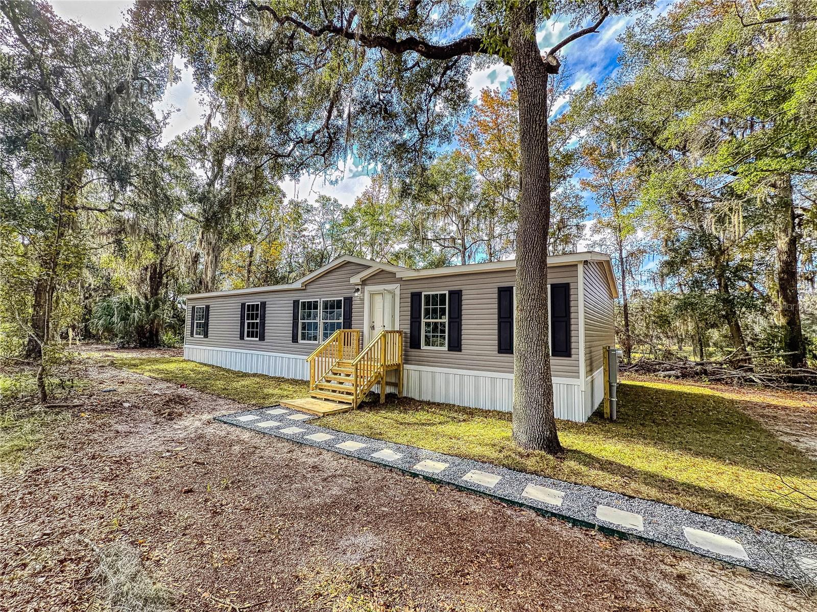 Details for 4300 175th Street Road, CITRA, FL 32113