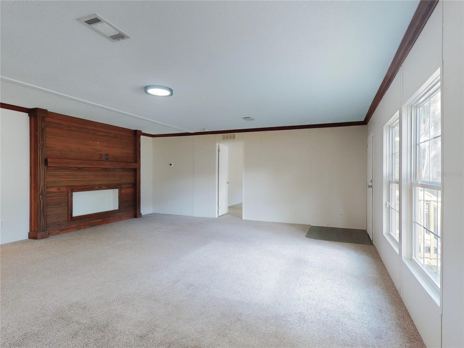 Image 11 of 62 For 4300 175th Street Road