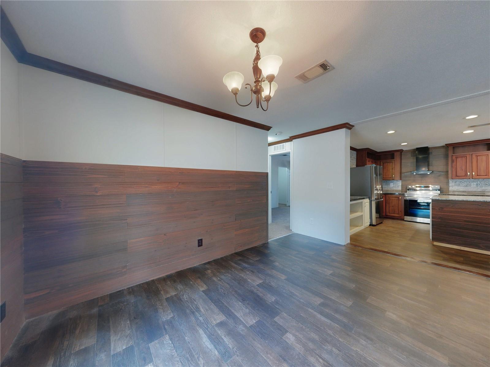 Image 25 of 62 For 4300 175th Street Road