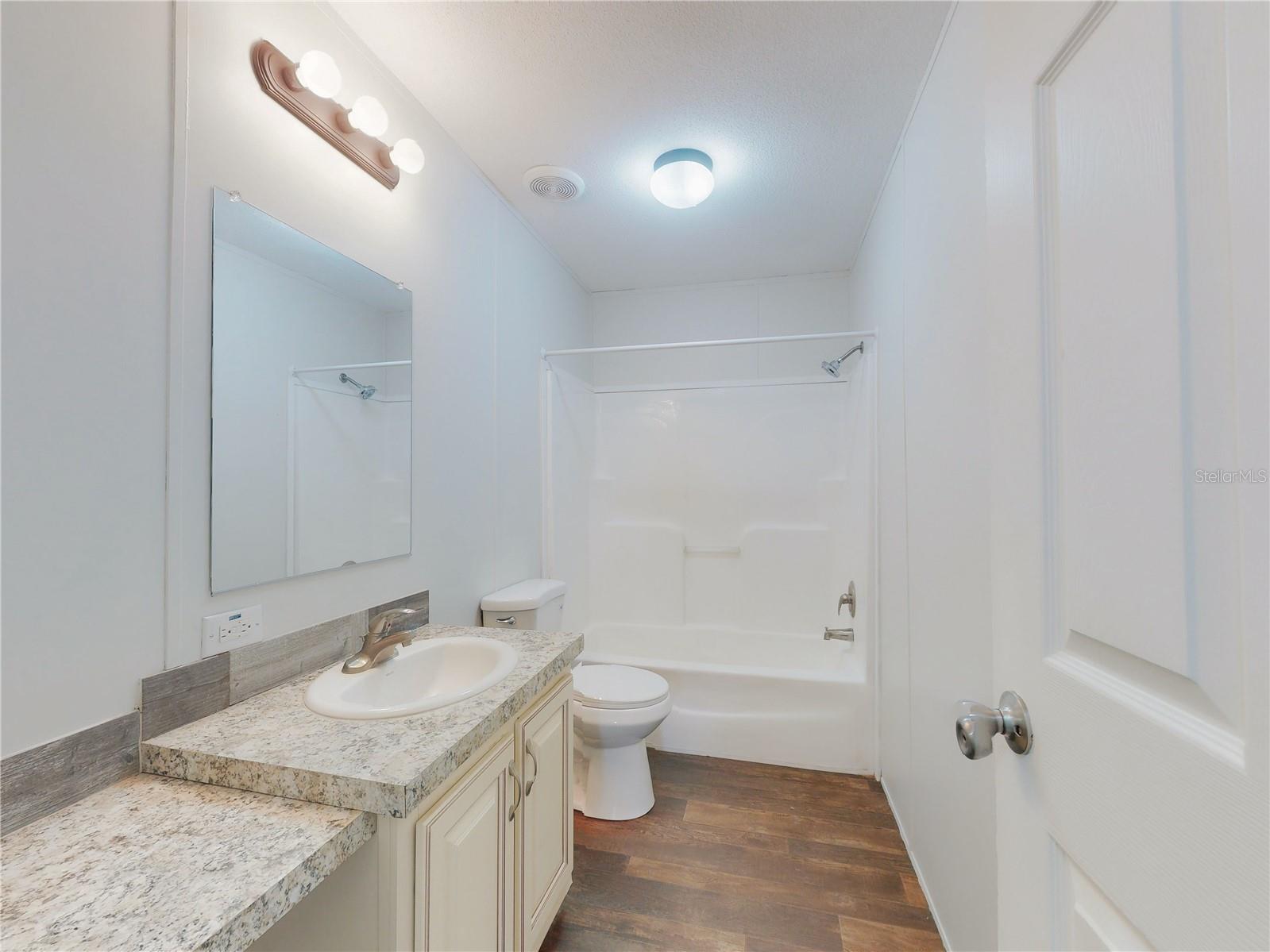 Image 49 of 62 For 4300 175th Street Road