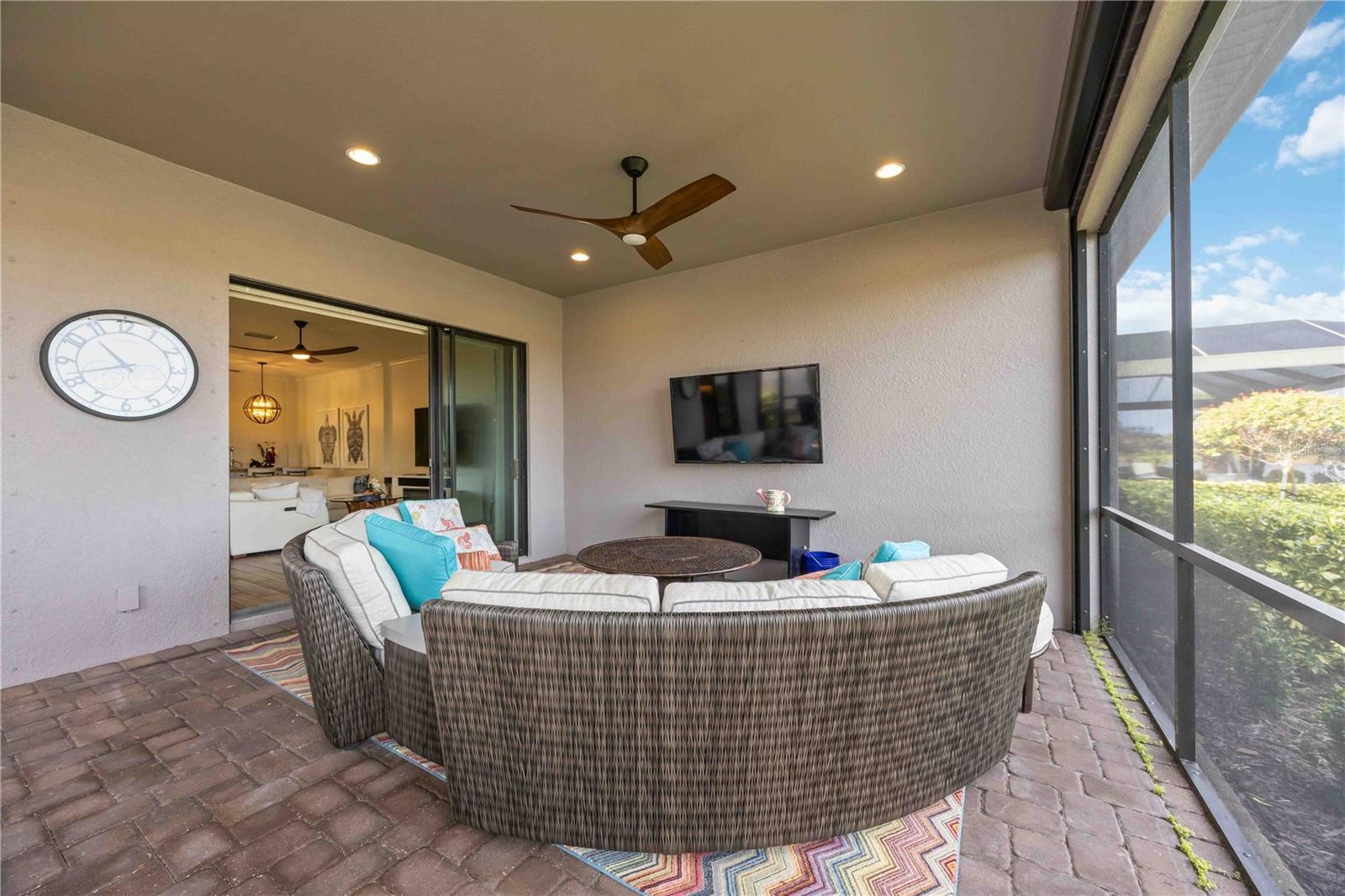 Image 23 of 35 For 5400 Manchini Street