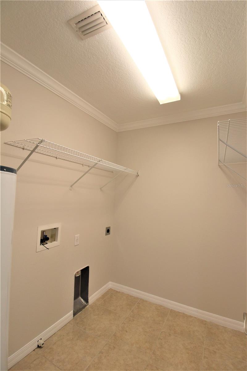 Image 18 of 22 For 8839 White Sage Loop