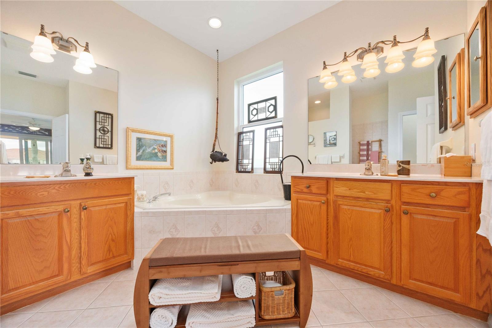 Image 31 of 85 For 4164 Mackay Falls Terrace