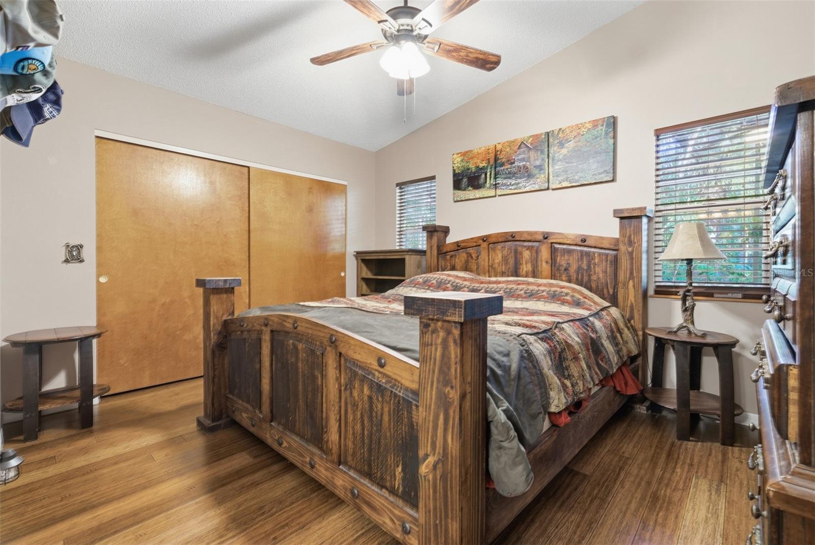 Image 12 of 37 For 331 Bearded Oaks Circle