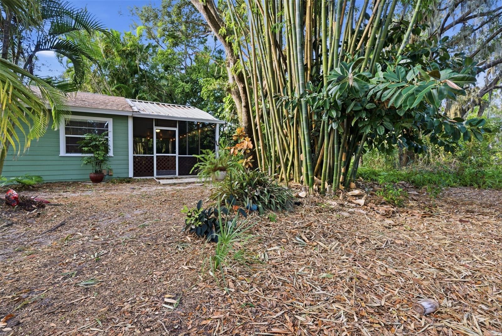 Image 23 of 37 For 331 Bearded Oaks Circle