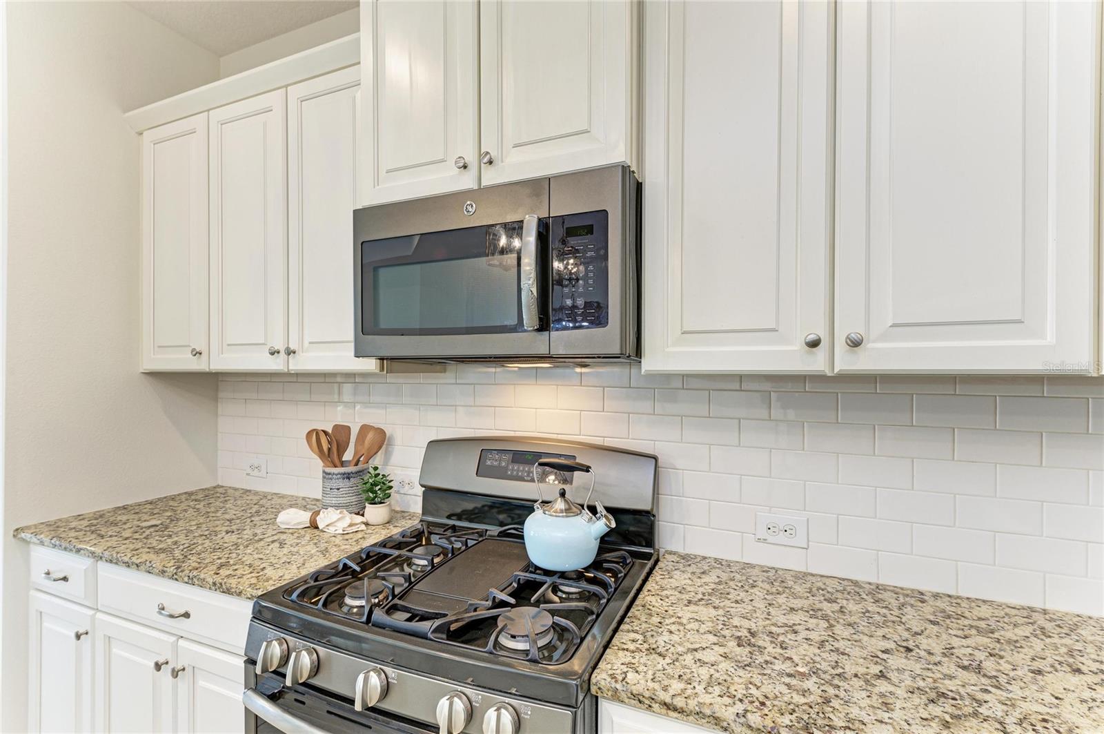 Image 25 of 52 For 5419 Fairfield Boulevard