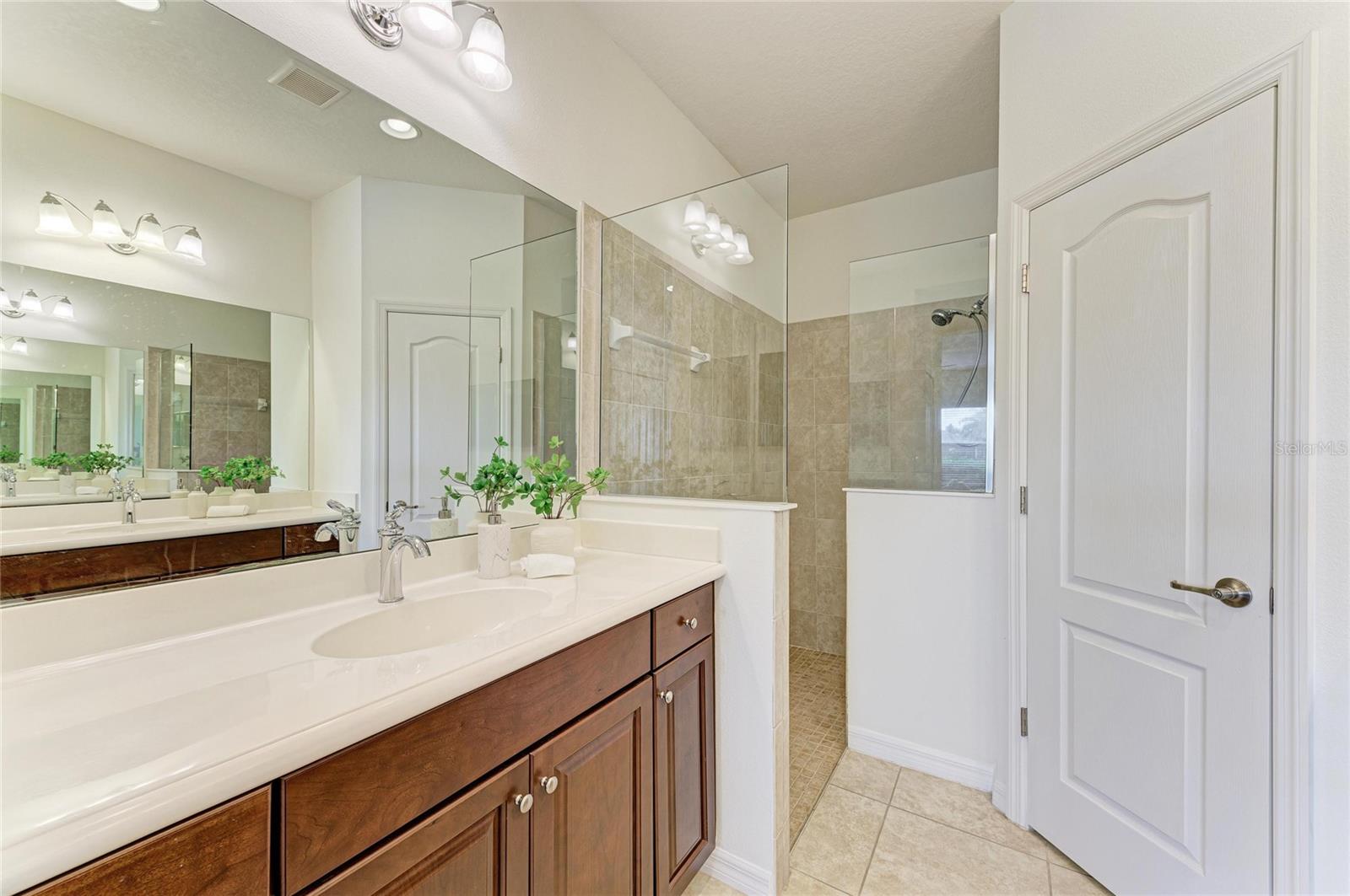 Image 31 of 52 For 5419 Fairfield Boulevard