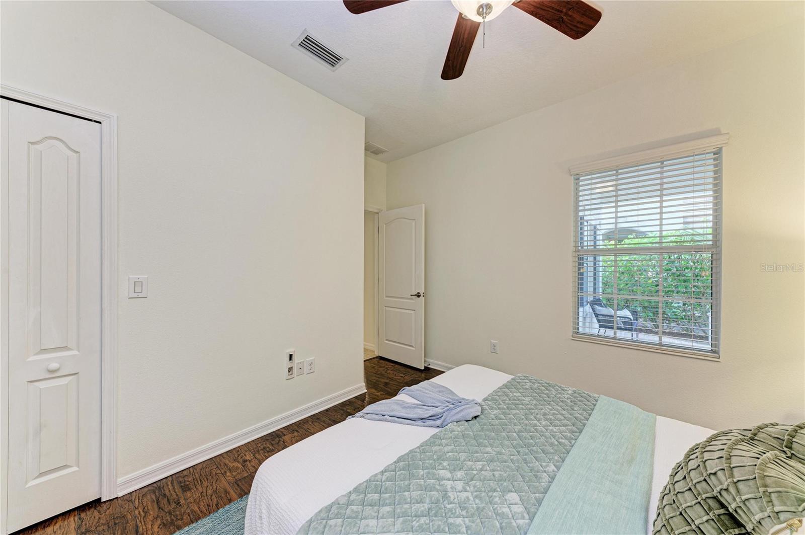 Image 36 of 52 For 5419 Fairfield Boulevard