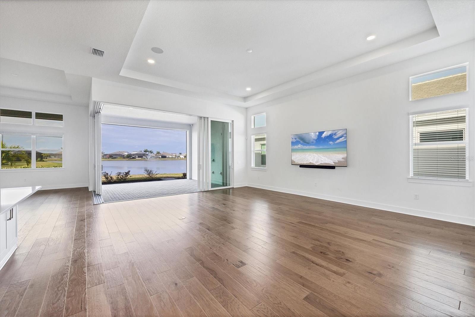 Image 8 of 78 For 17920 Palmiste Drive