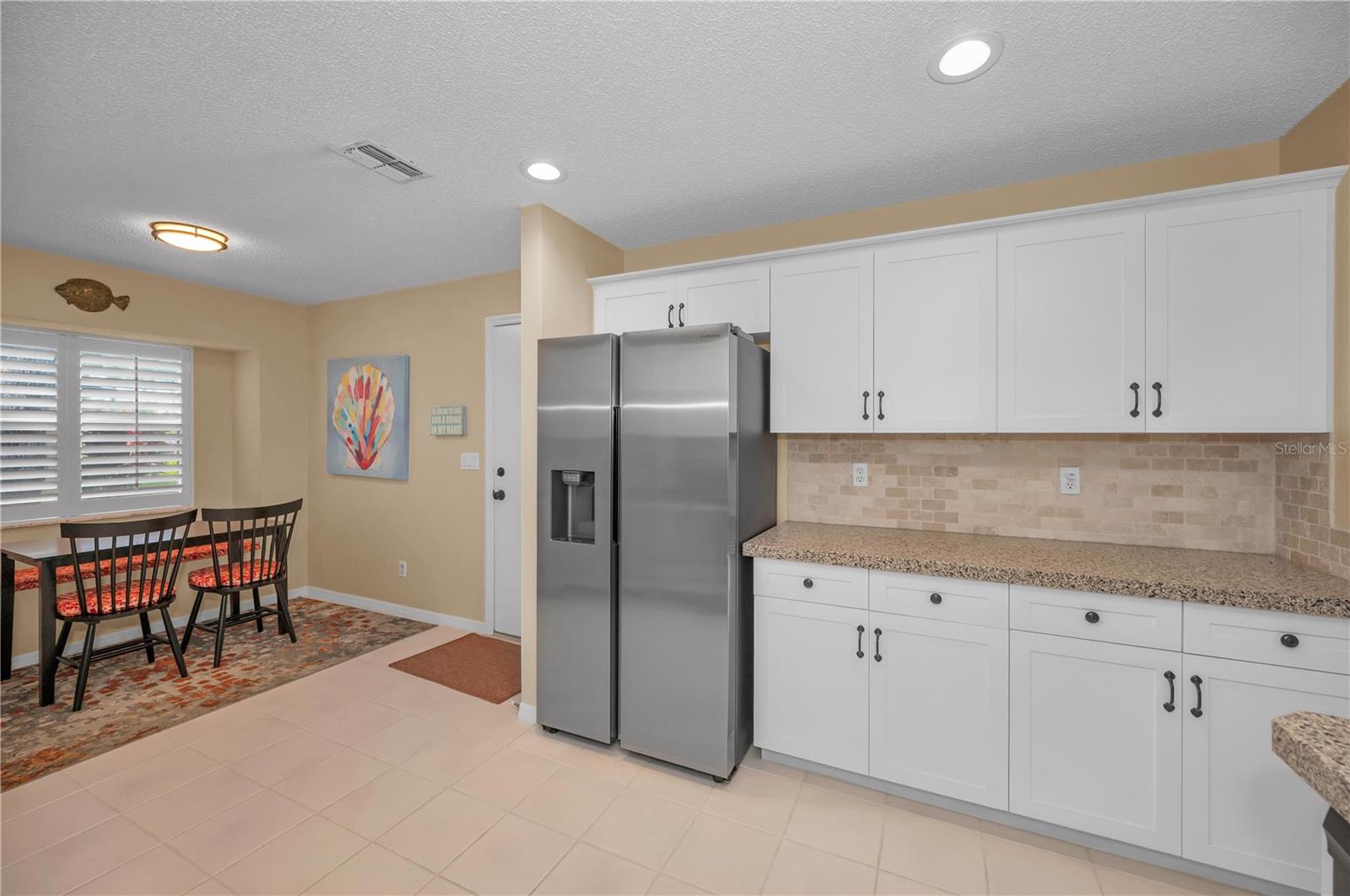 Image 15 of 35 For 824 Manchester Woods Drive 48