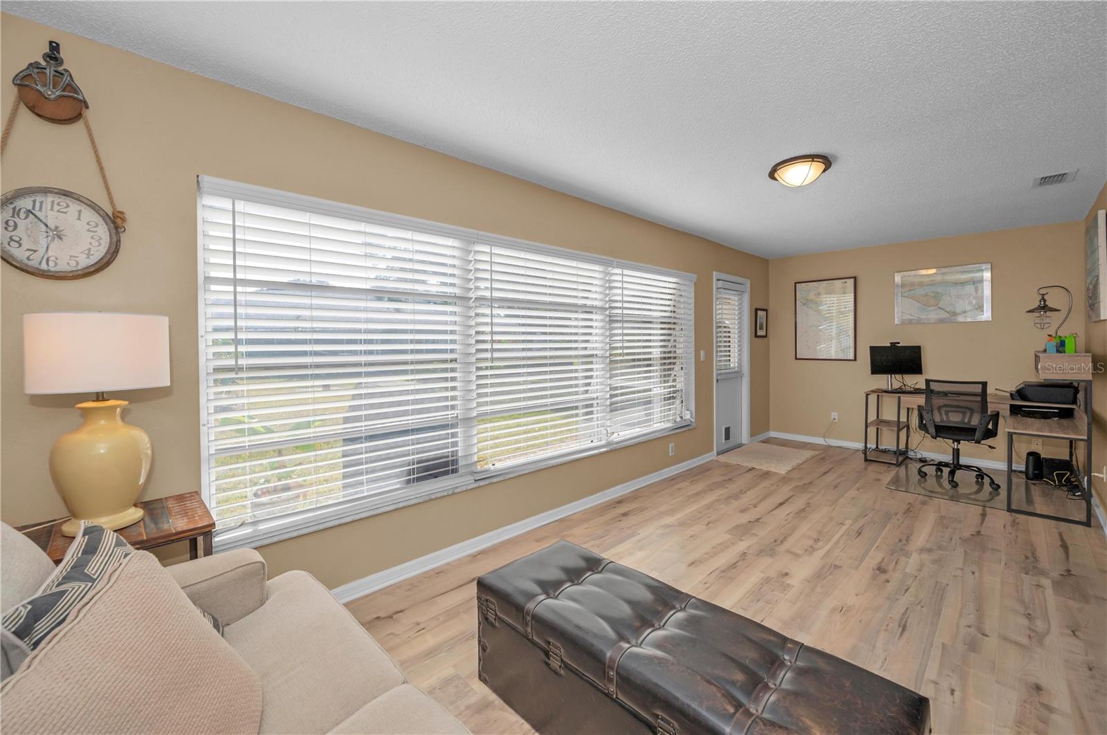 Image 18 of 35 For 824 Manchester Woods Drive 48