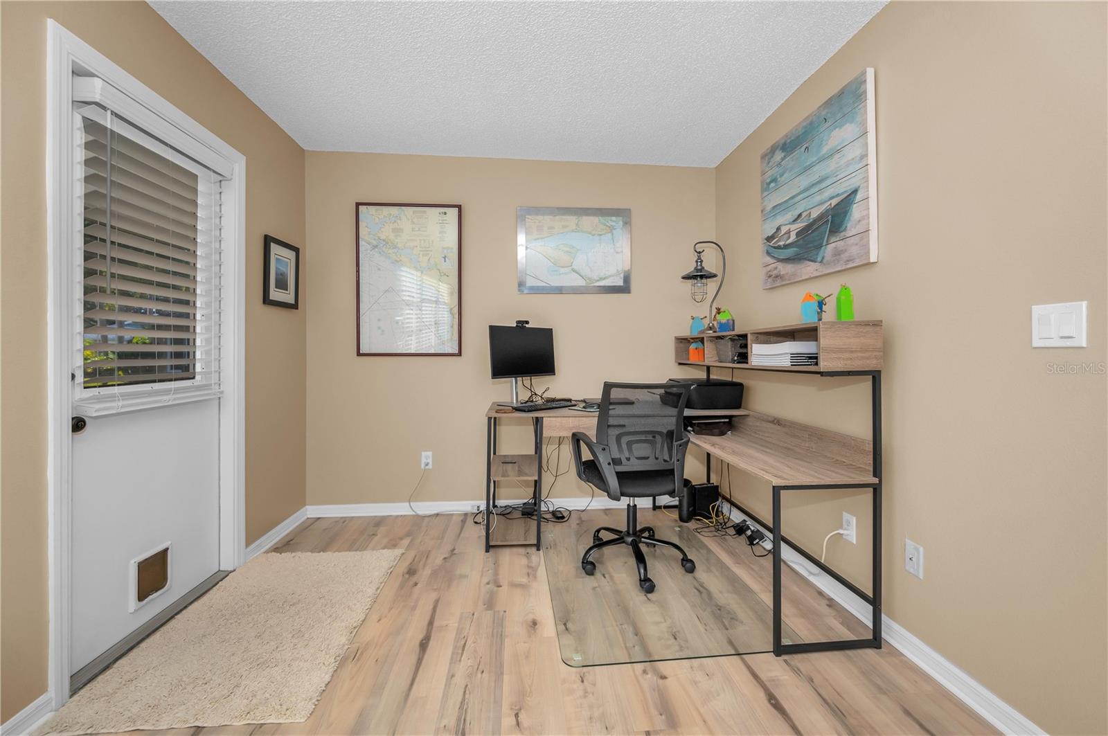 Image 19 of 35 For 824 Manchester Woods Drive 48