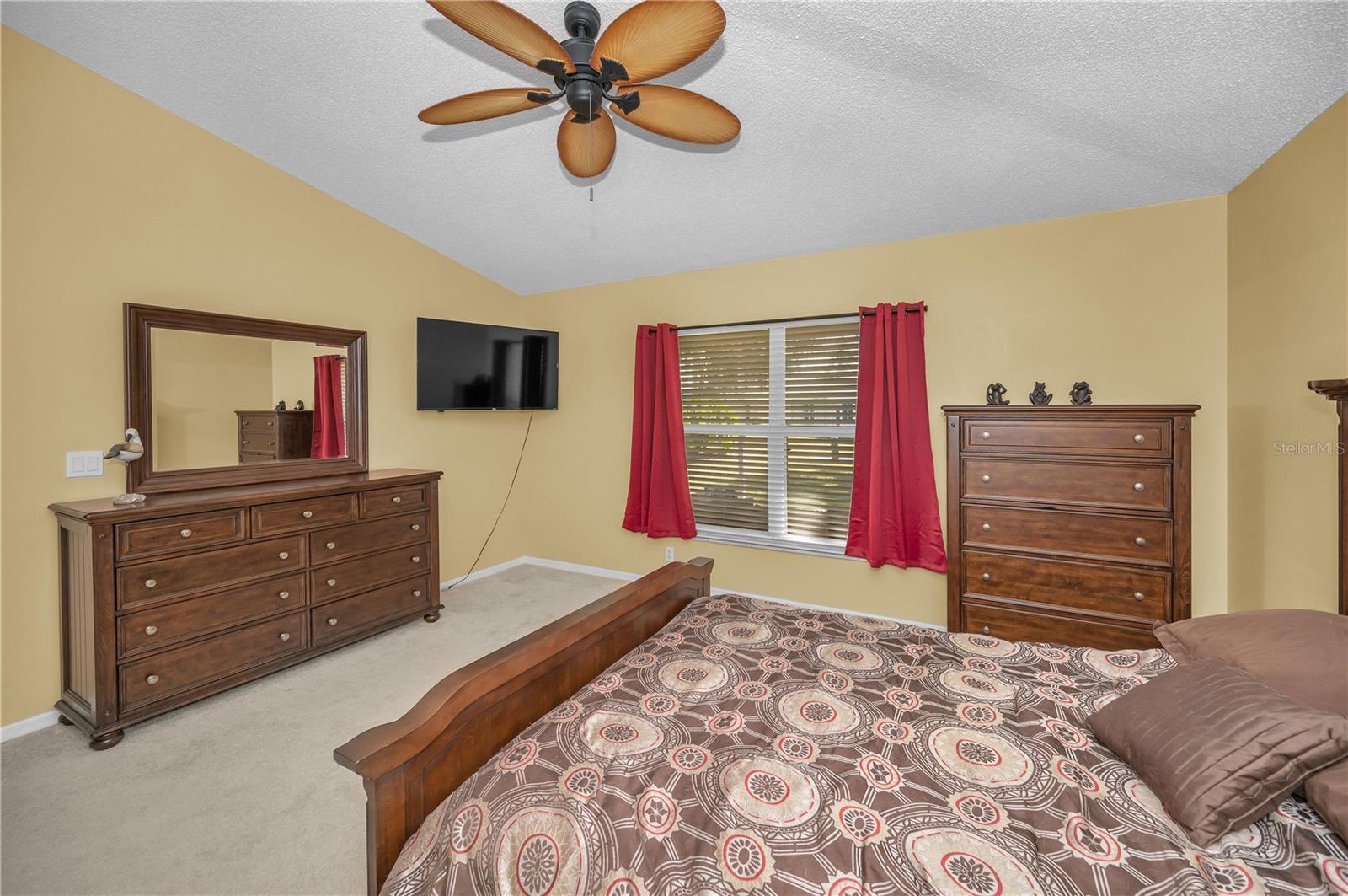 Image 20 of 35 For 824 Manchester Woods Drive 48