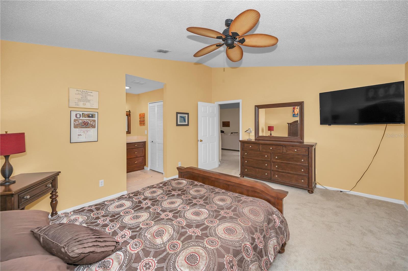 Image 21 of 35 For 824 Manchester Woods Drive 48