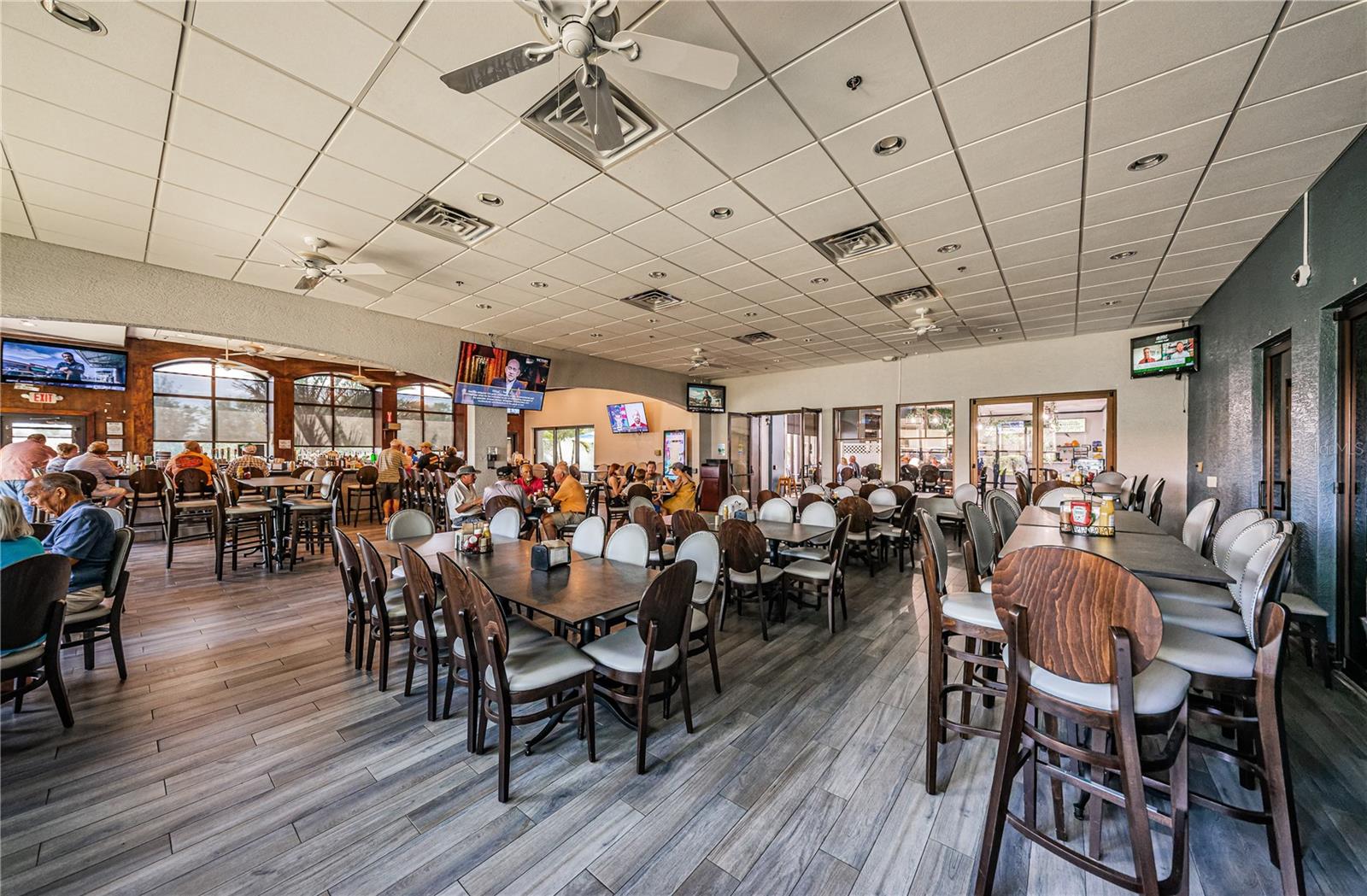 Image 31 of 35 For 824 Manchester Woods Drive 48