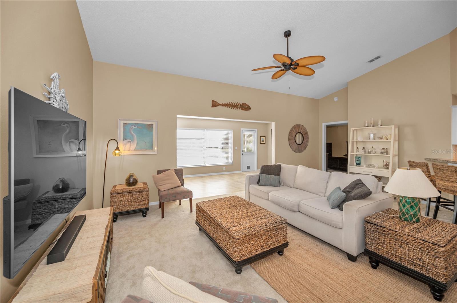 Image 8 of 35 For 824 Manchester Woods Drive 48