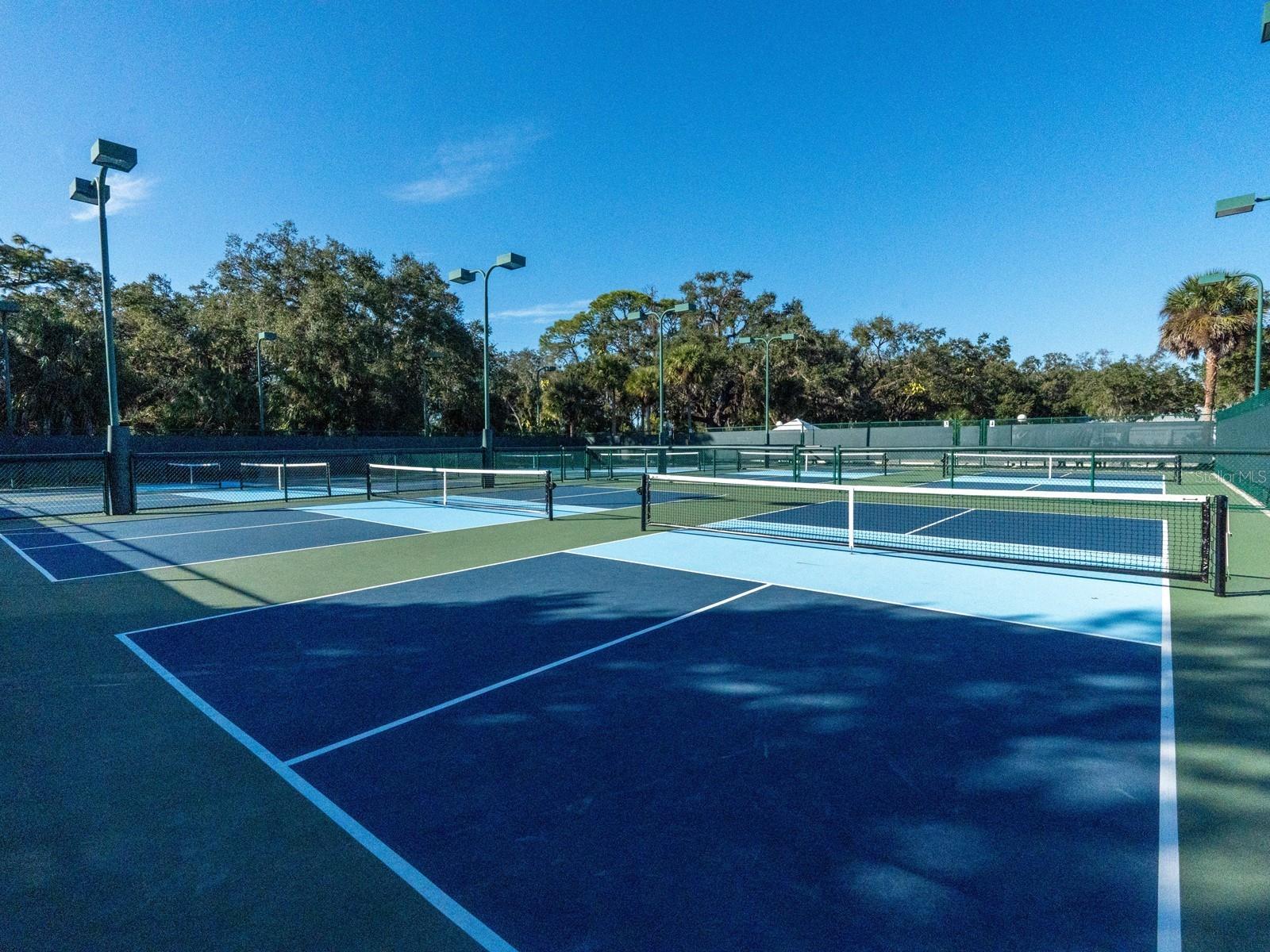 Image 52 of 89 For 5510 Chanteclaire 46