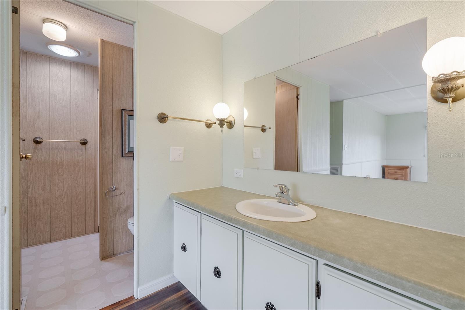 Image 23 of 48 For 712 Blackburn Boulevard